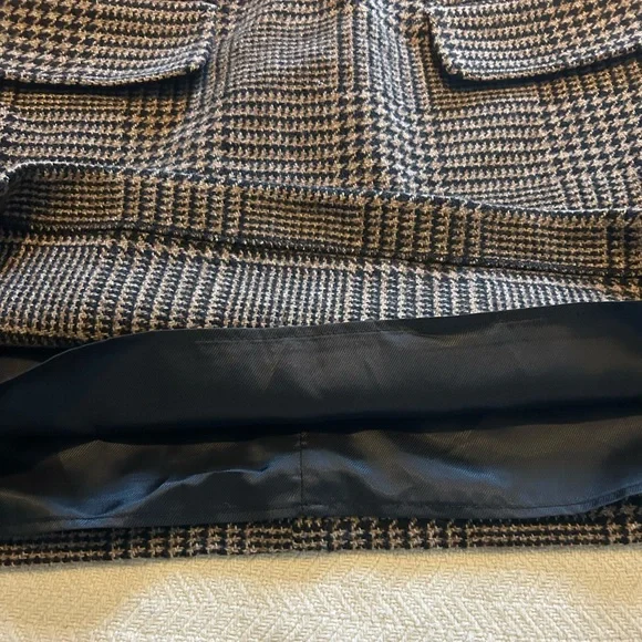 Banana Republic Black and Tan Houndstooth Mini Skirt - Picture 3 of 5